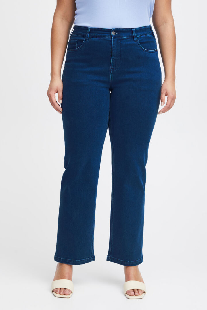 Super Mid Rise Jeans