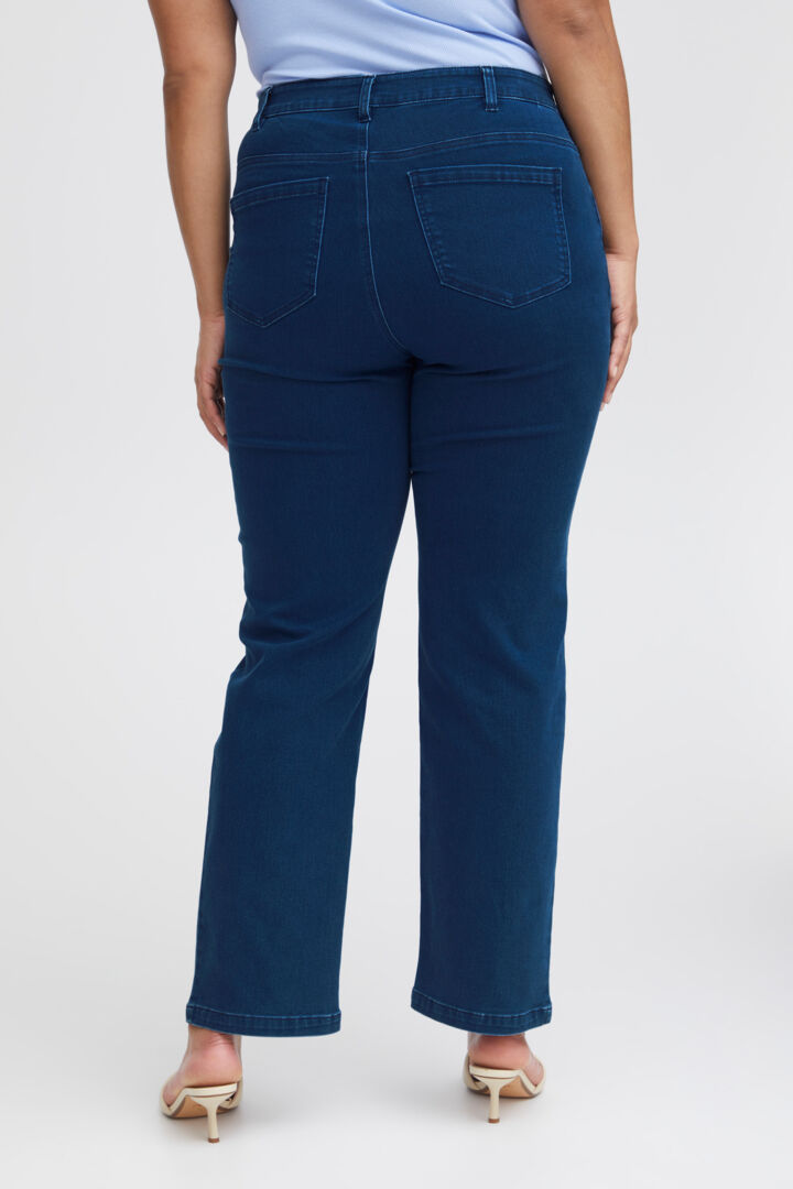 Super Mid Rise Jeans