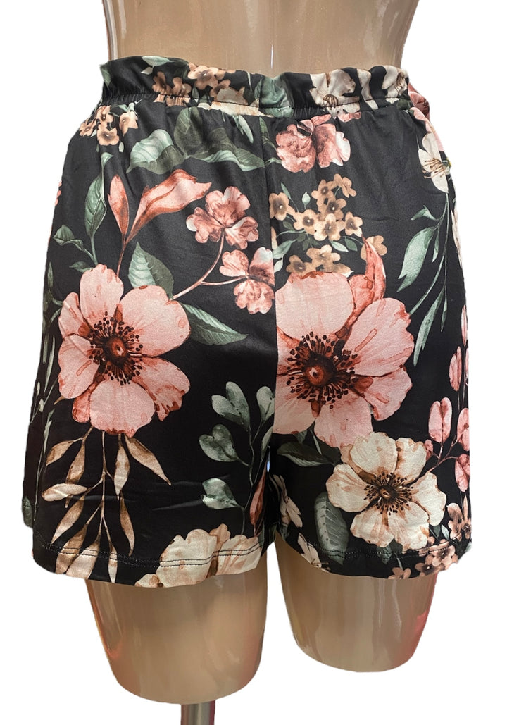 Morning Garden Short W/ Ruffle Waist Band