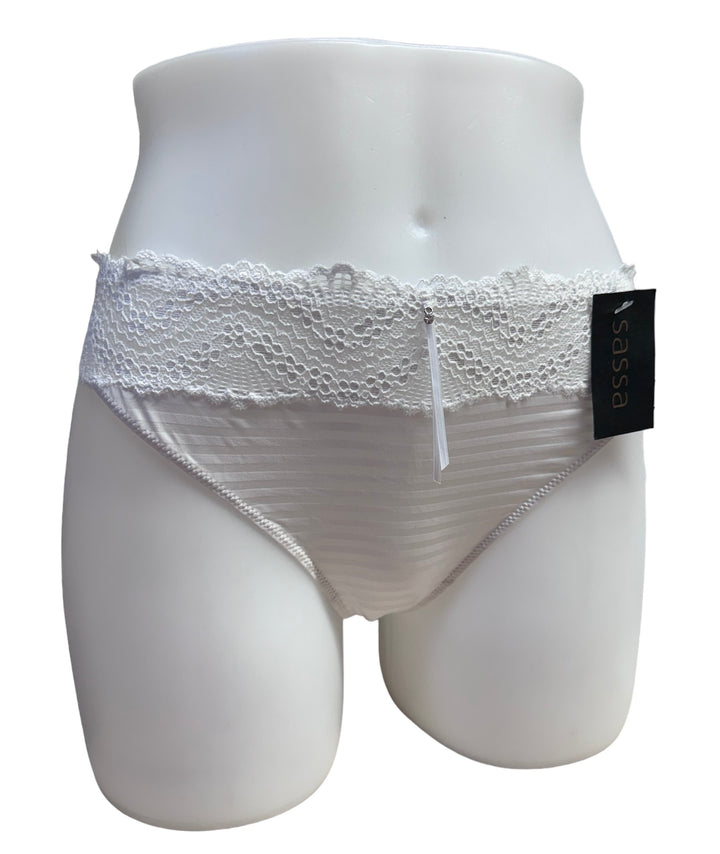 Sassa Lace Trim Thong