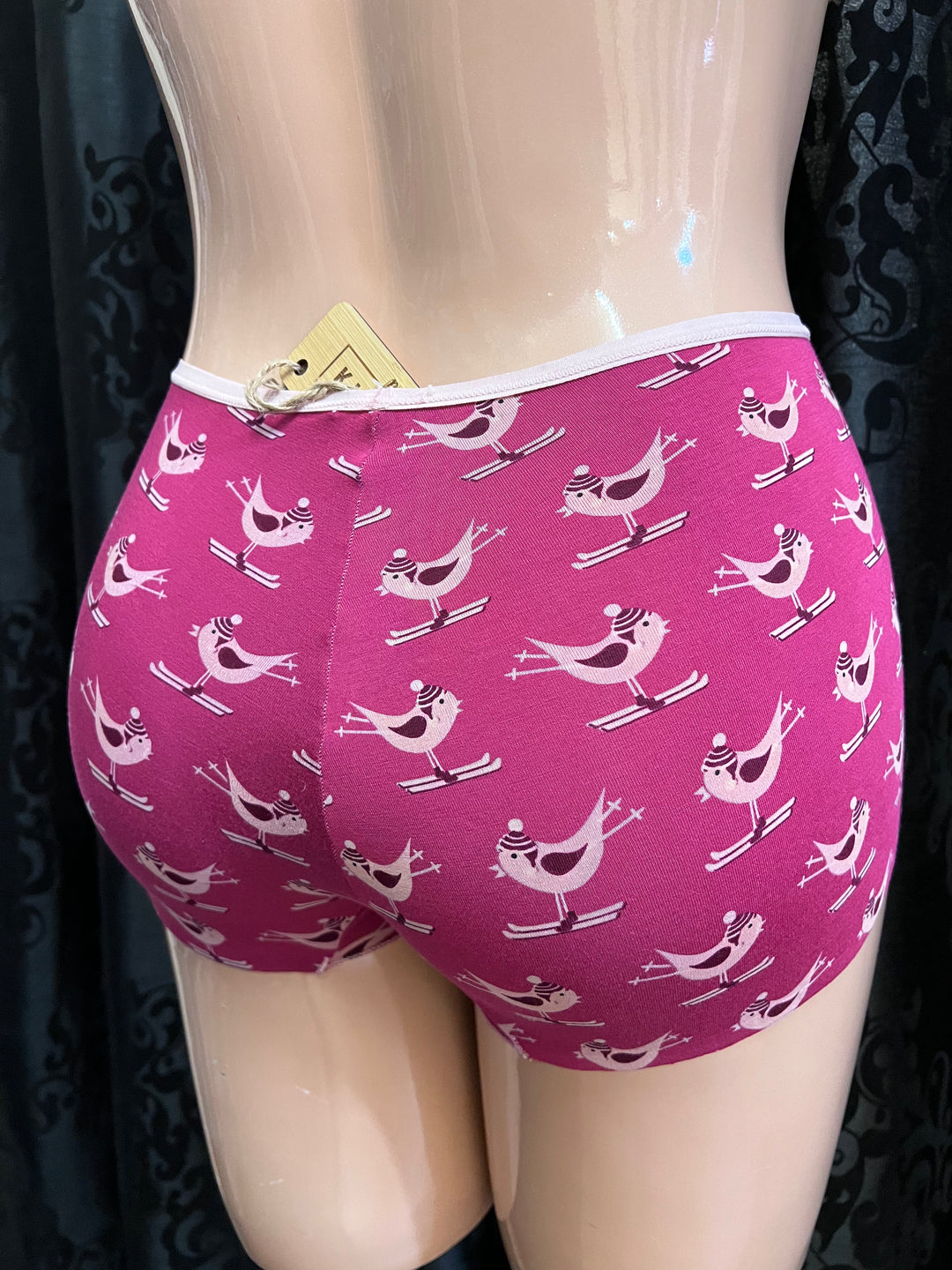 Women's Print Boy Short Underwear - Berry Ski Birds