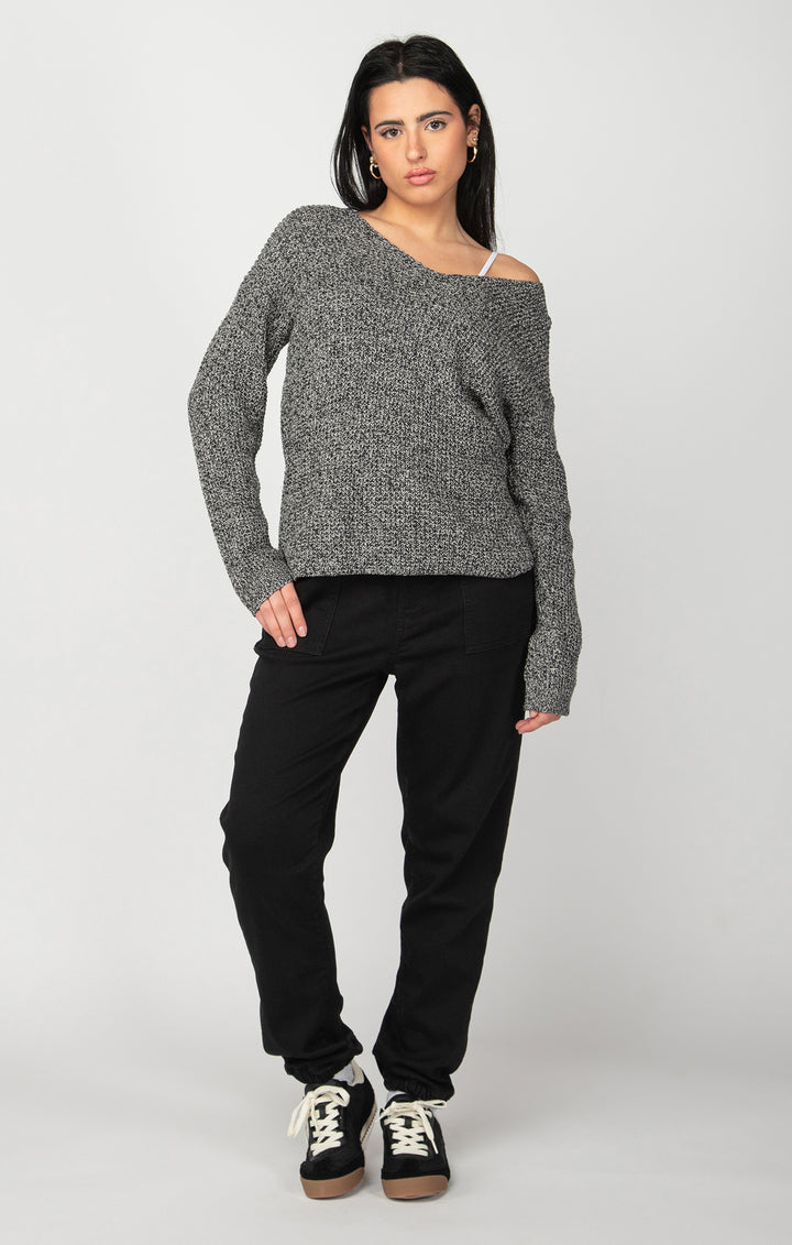 Dex Long Sleeve Beveled Hem Sweater