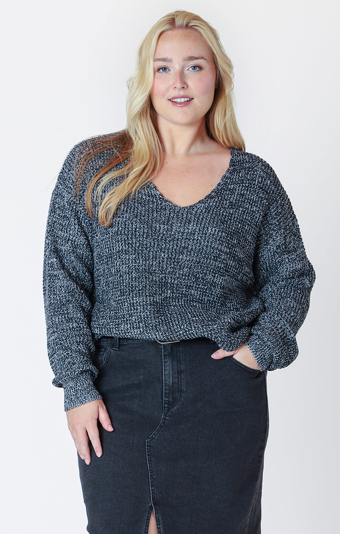 Dex Long Sleeve Beveled Hem Sweater