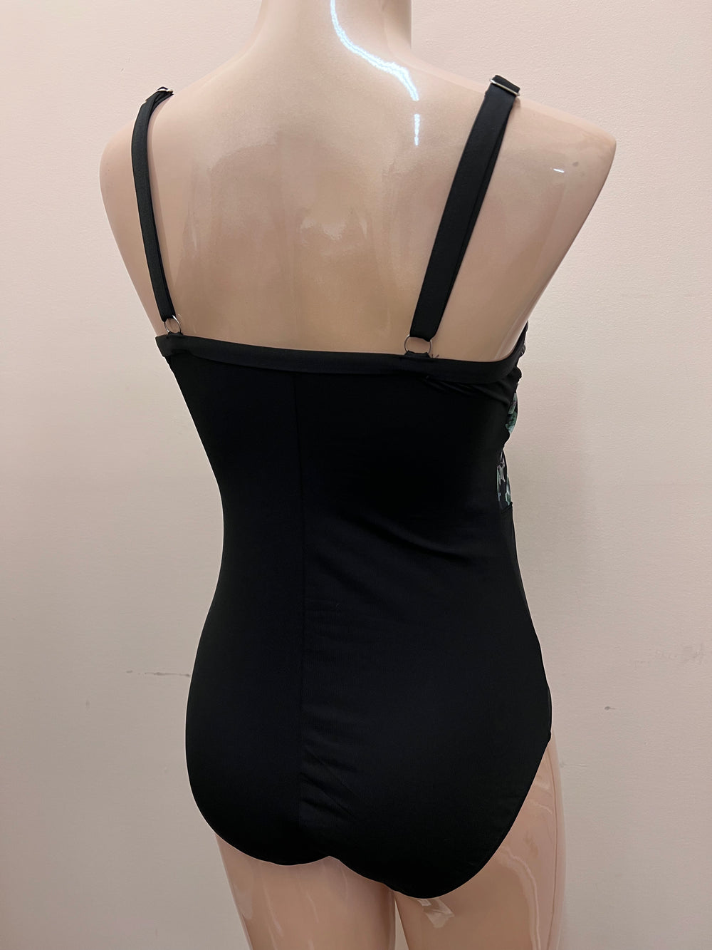 SWIM-K {Exact Moment} Black/Gold One Piece Swimsuit PLUS SIZE 3X – Curvy  Boutique Plus Size Clothing